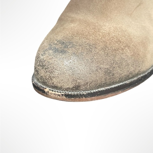 UGG Cyndee Tan‎ Heeled Boots with Side-Zip and Rounded Toe size 7.5 - Picture 7 of 8